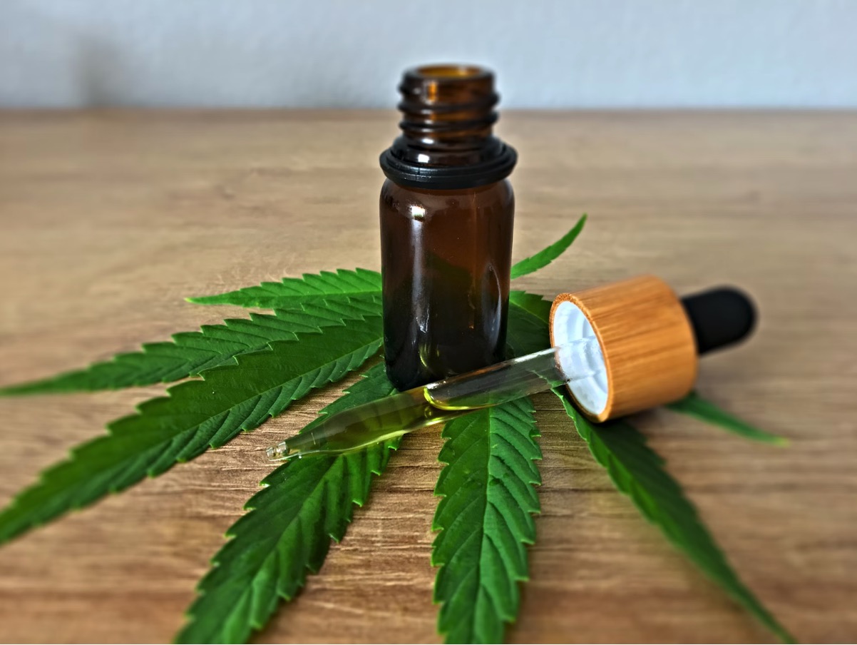 Storing THC Oil: Best Practices for Longevity and Potency - Vimarsana News